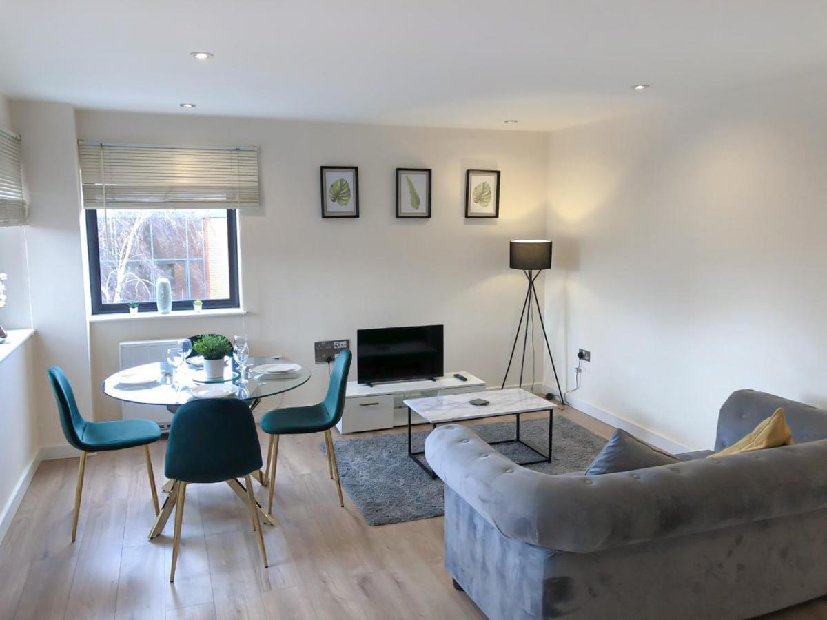 Morland Apartments - Ромфорд Екстериор снимка