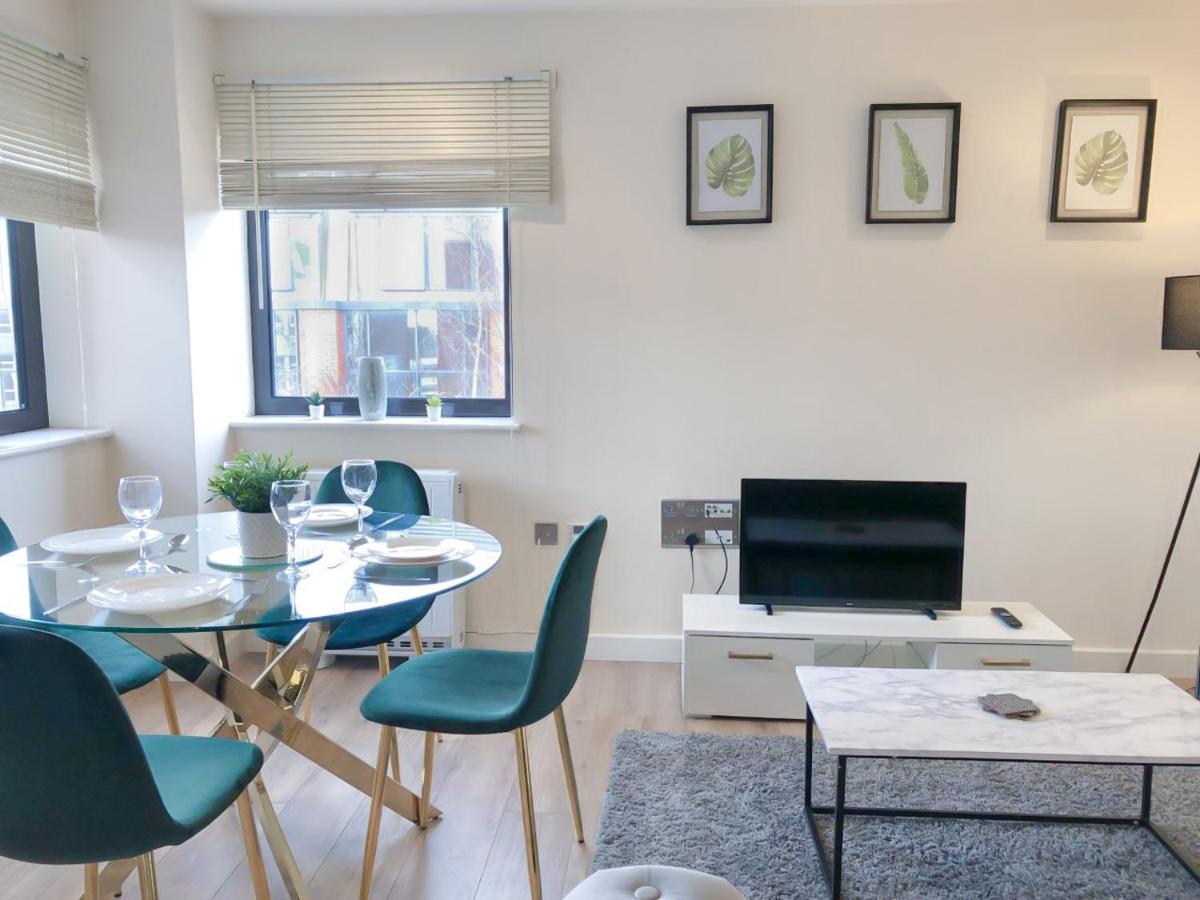 Morland Apartments - Ромфорд Екстериор снимка