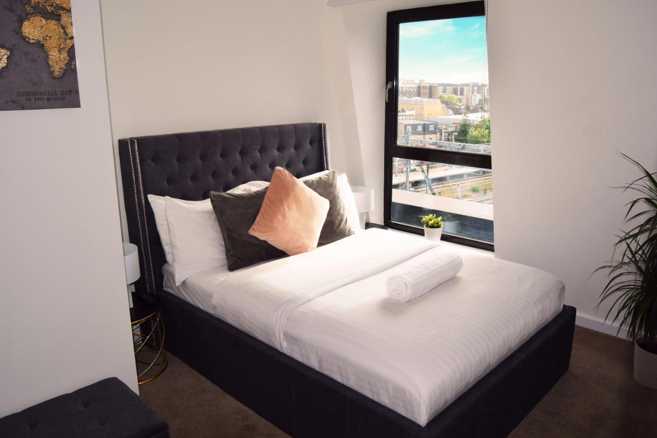 Morland Apartments - Ромфорд Екстериор снимка