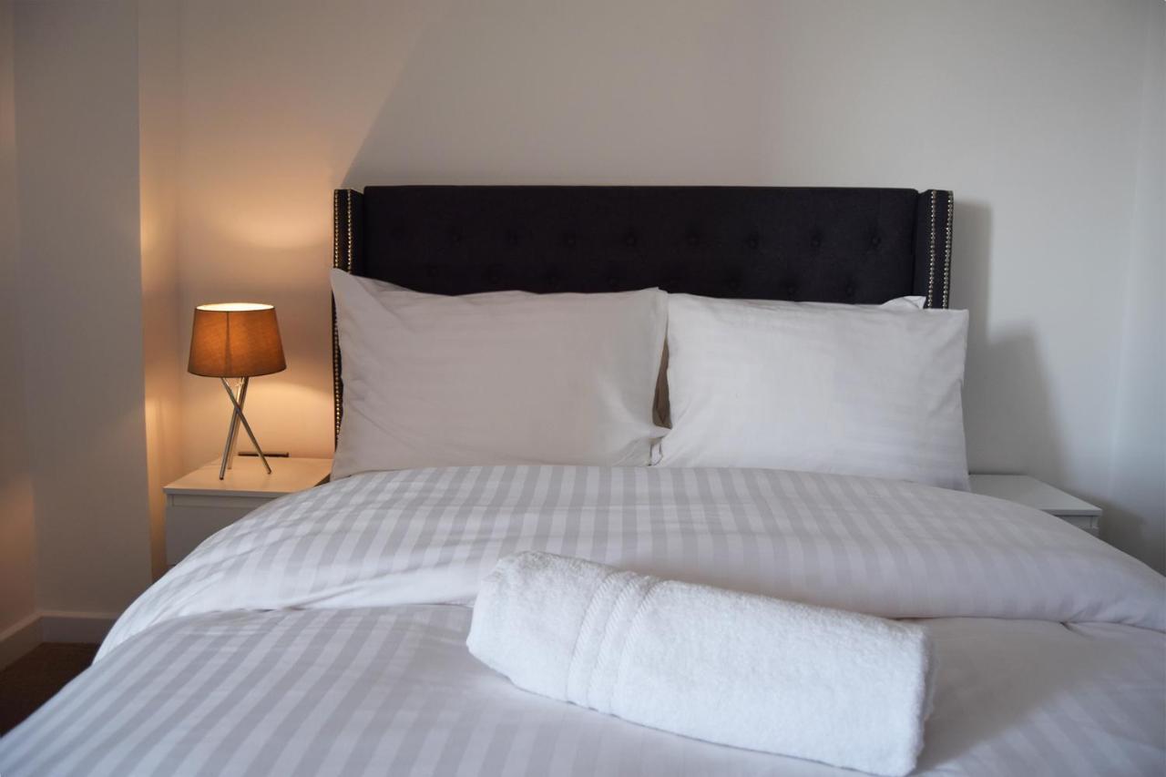 Morland Apartments - Ромфорд Екстериор снимка