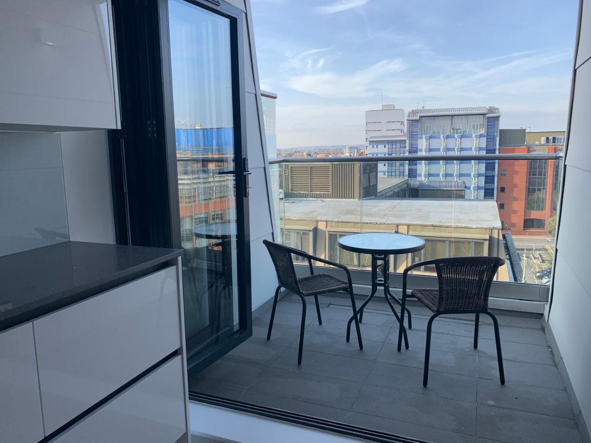 Morland Apartments - Ромфорд Екстериор снимка